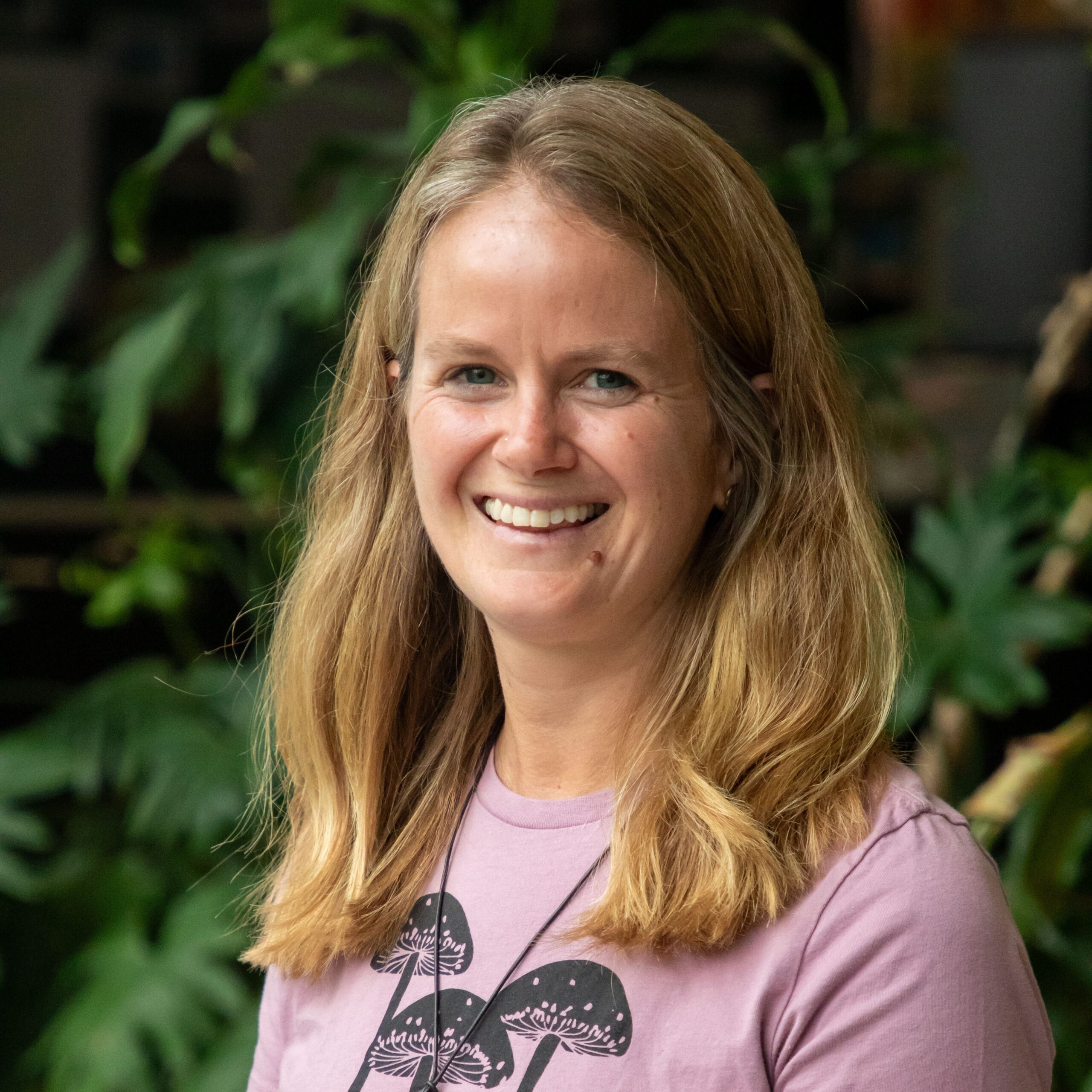 Ms. Kate Meengs
